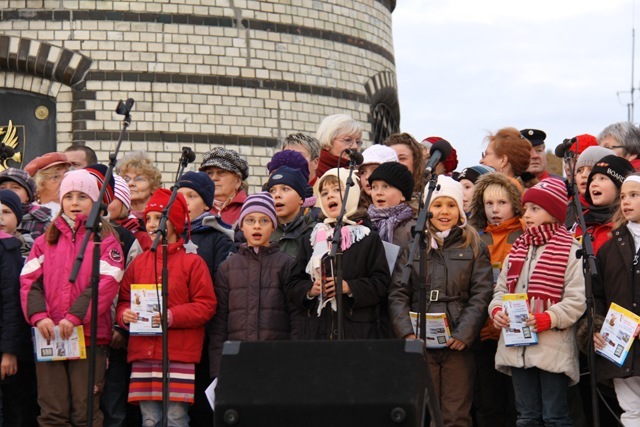 Kinderchor am Leuchtturm Warnemünde 2009