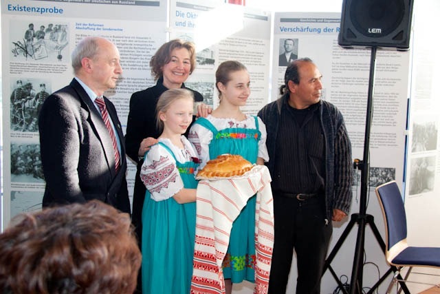 Volk auf dem Weg - Ausstellung Russlanddeutscher