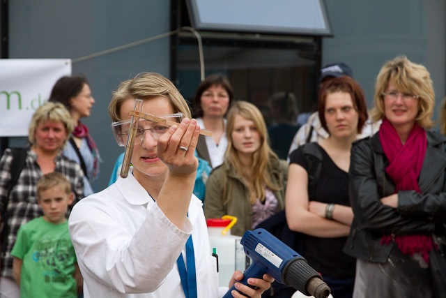 Gold zum Mitnehmen versprachen die Mitglieder des JungChemikerForum Rostock bei der Langen Nacht der Wissenschaften