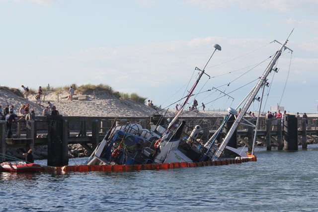 „Vagel Grip“ in Warnemünde gesunken