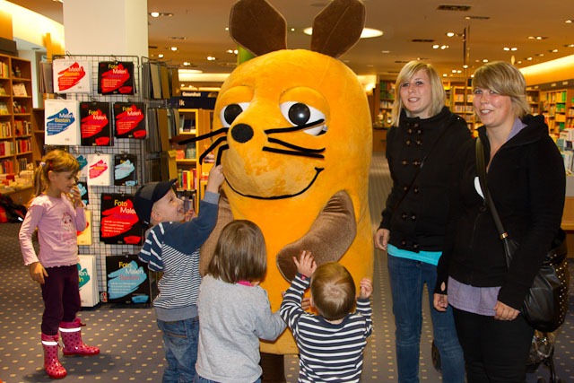Die Maus besucht Rostocker Buchhandlung