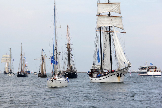 Mittendrin statt nur dabei - Mitsegeln auf der Hanse Sail
