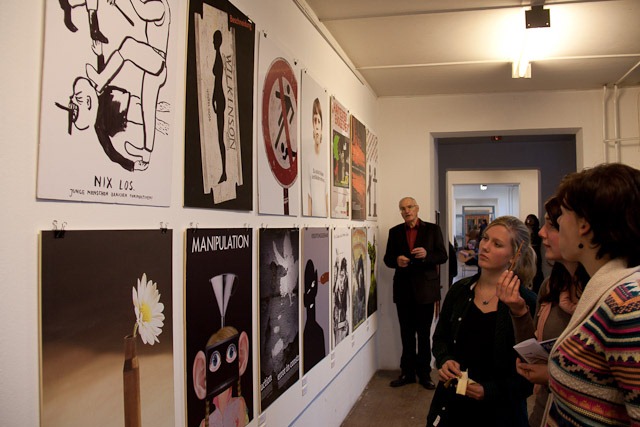 Ausstellung der 4. Europäischen Plakatbiennale in der Kunstschule Rostock