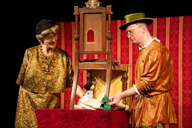 "Der Froschkönig" vom Figurentheater Ernst Heiter an der Bühne 602