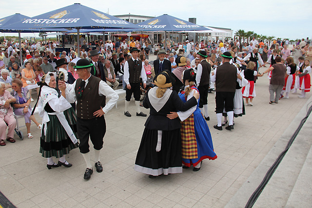 11. Warnemünder Trachtentreffen 2011