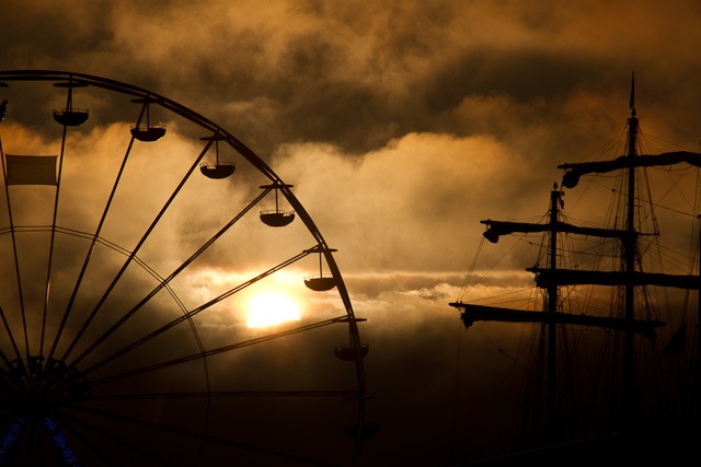 Sonne statt Regen zur Hanse Sail Rostock 2011