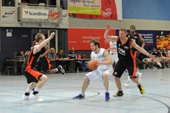 BBC Febro Eagles Magdeburg - EBC Rostock 91:77 - Auch die 27 Punkte von Sven Hellmann (mit Ball) reichten nicht aus