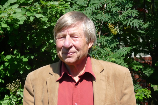 Dr. Klaus Onnasch stellt am 7. März 2012 sein Buch „Trauern mit Leib und Seele“ in der Rostocker Universitätsbuchhandlung Weiland vor