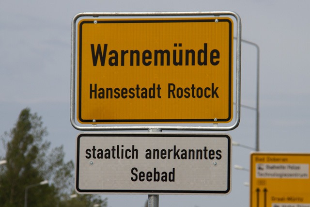 Neues Ortseingangsschild in Warnemünde Neues Ortseingangsschild in Warnemünde