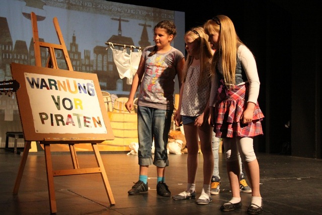 Jugendkunstschule ARThus zeigt „ViERZAUBERT!“