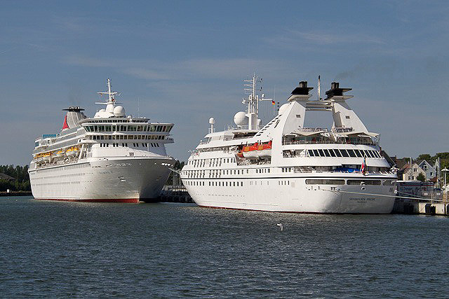 Balmoral und Seabourn Pride am Pier 8 Balmoral und Seabourn Pride am Pier 8