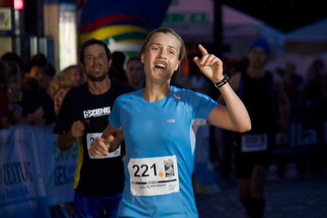 Anja Kruse aus Greifswald wird drittbeste Marathonläuferin Anja Kruse aus Greifswald wird drittbeste Marathonläuferin