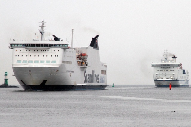 Fähren in Rostock-Warnemünde