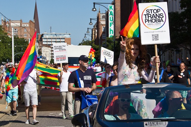 CSD 2014 in Rostock - Parade gegen Homophobie auf der Welt