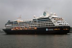 Die Azamara Quest im Kreuzfahrthafen Warnemünde