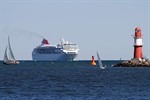 Die Braemar beim Einlaufen in Warnemünde