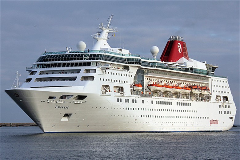Kreuzfahrtschiff Empress im Kreuzfahrthafen Rostock-Warnemünde Kreuzfahrtschiff Empress im Kreuzfahrthafen Rostock-Warnemünde
