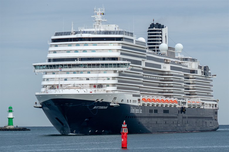 Kreuzfahrtschiff Rotterdam (2021) im Kreuzfahrthafen Rostock-Warnemünde Kreuzfahrtschiff Rotterdam im Kreuzfahrthafen Rostock-Warnemünde