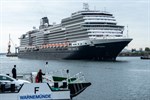 Die Rotterdam im Kreuzfahrthafen Warnemünde