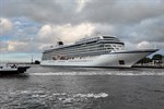 Die Viking Saturn in Rostock-Warnemünde