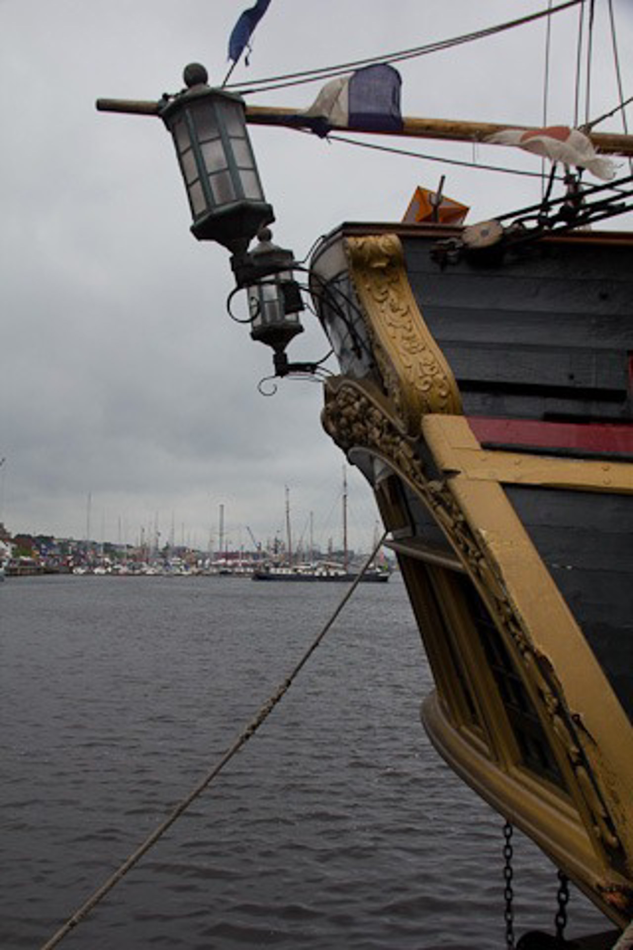 Das Schiff ist der Bounty aus dem 18. Jahrhundert detailgetreu nachempfunden