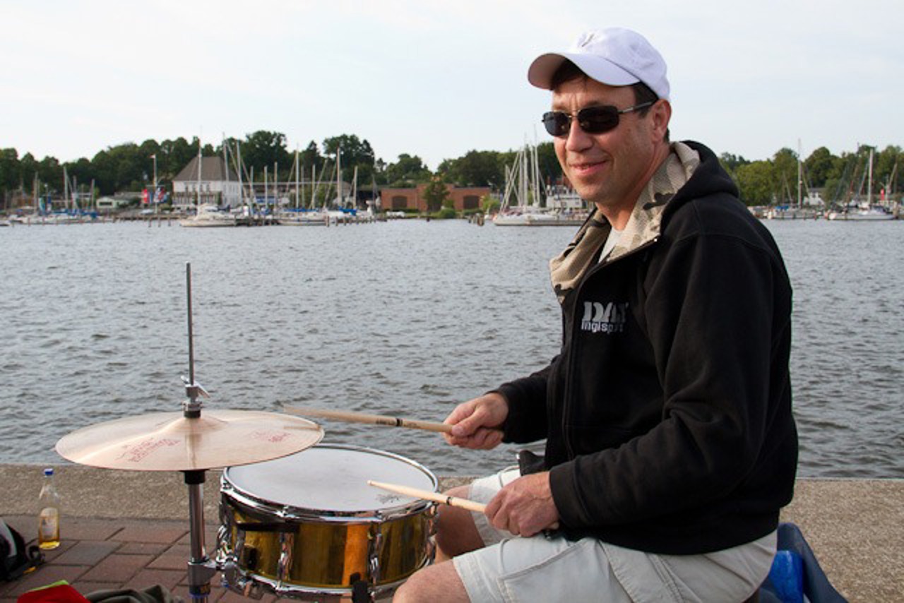 Snare und Hi-Hats in weniger als 200 Meter Entfernung zum nächsten Yachtclub