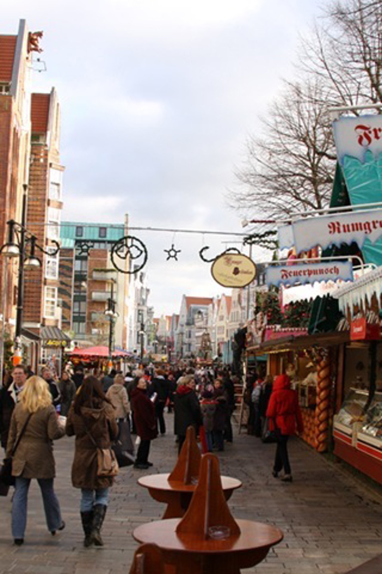 Reges Treiben beim Rostocker Weihnachtsmarkt 2009