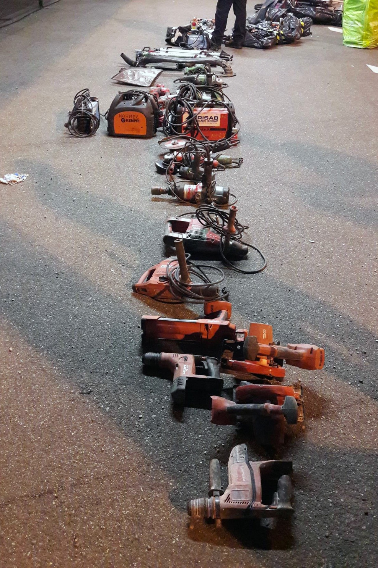 Werkzeuge im Seehafen Rostock sichergestellt (Foto: Bundespolizei Rostock)
