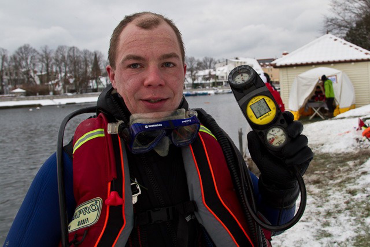 Andreas Schuldt hat drei Grad Wassertemperatur gemessen