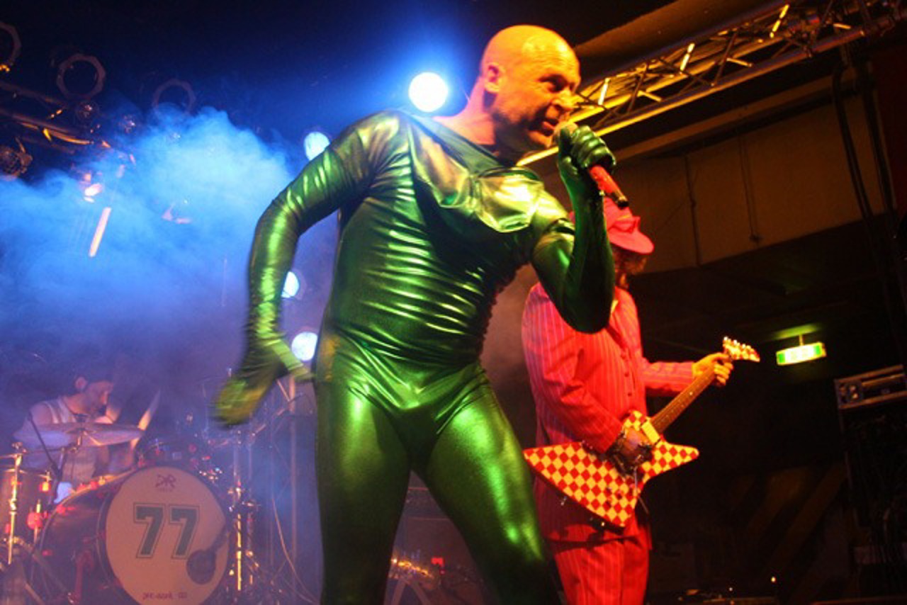 Knorkator - 77 Minuten Clubtour