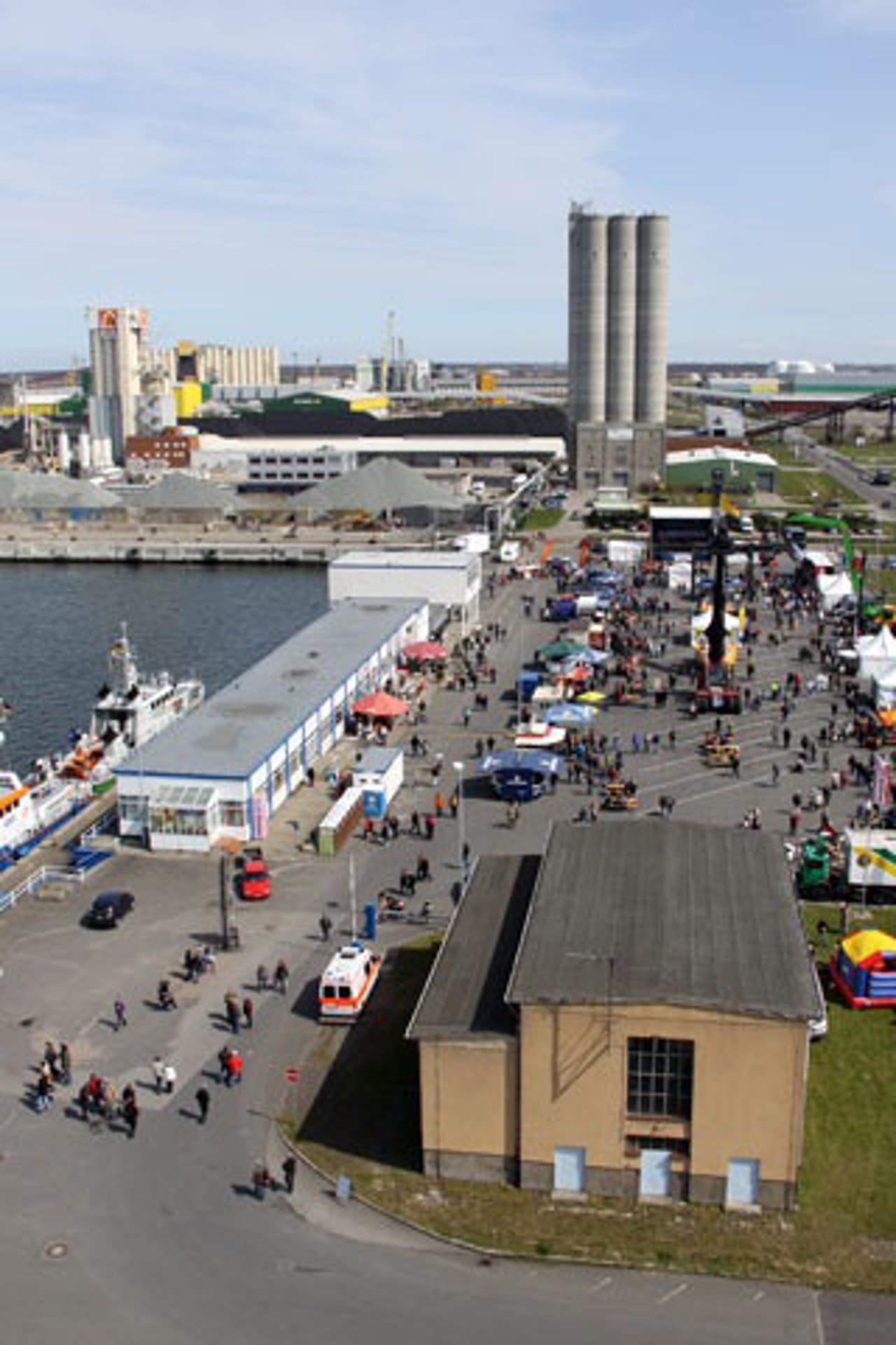 Überseehafen Rostock, Geburtstagsparty