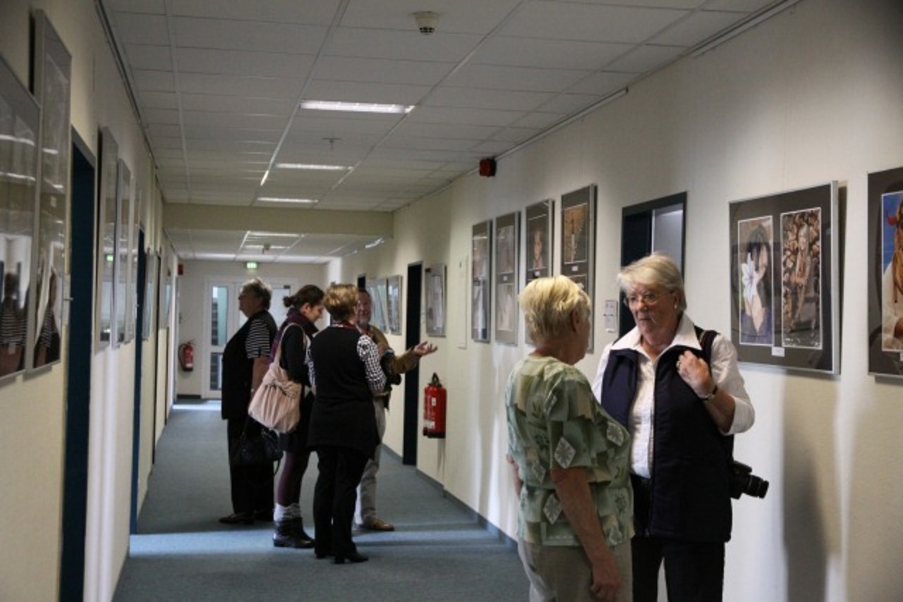 Ausstellung "Von Angesicht zu Angesicht" in der klienen Galerie im Hafenhaus