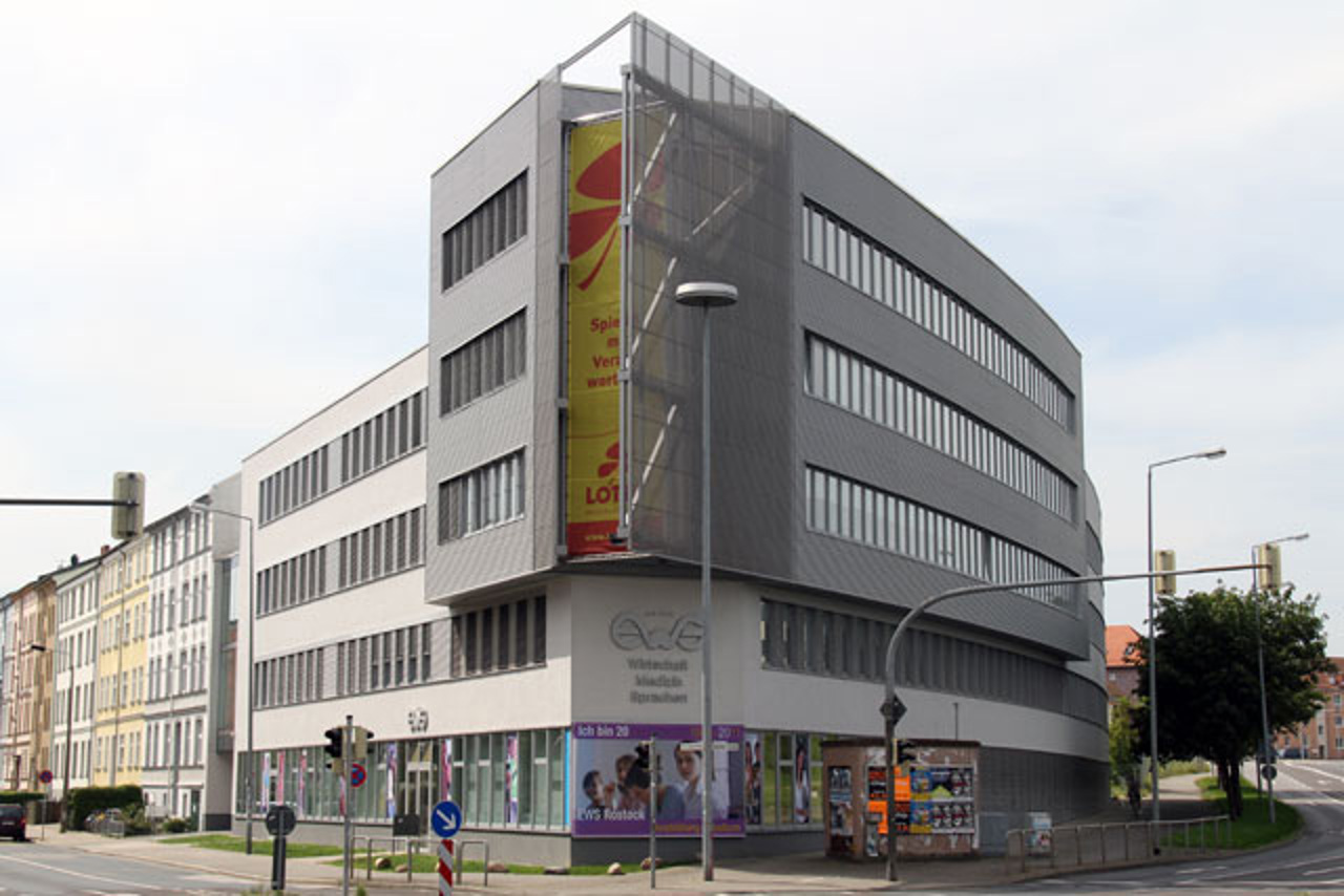 Gebäude der EWS-Akademie für Wirtschaft und Sprachen, Am Kabutzenhof