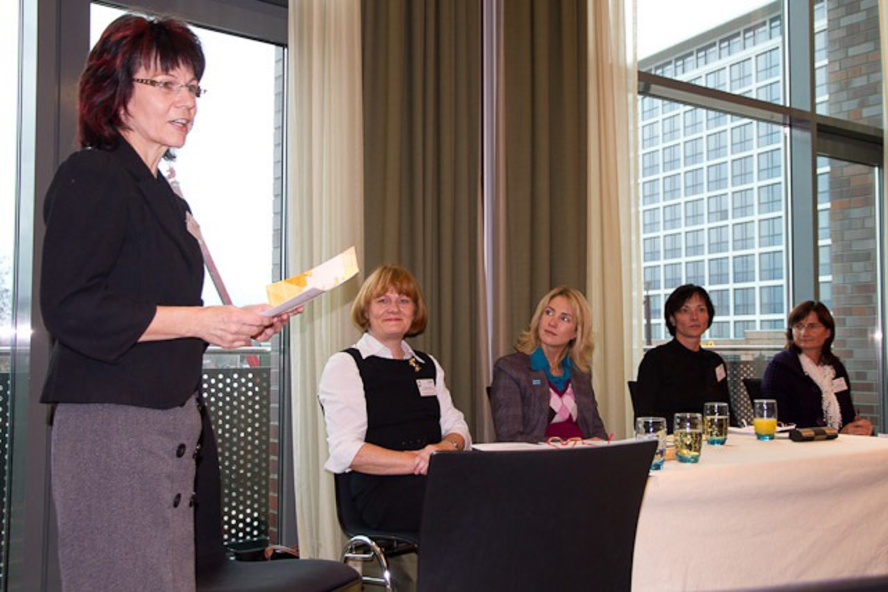 Christiane Krüger, Christiane Hermes, Manuela Schwesig, Simone Briese, Kirsten Balzer