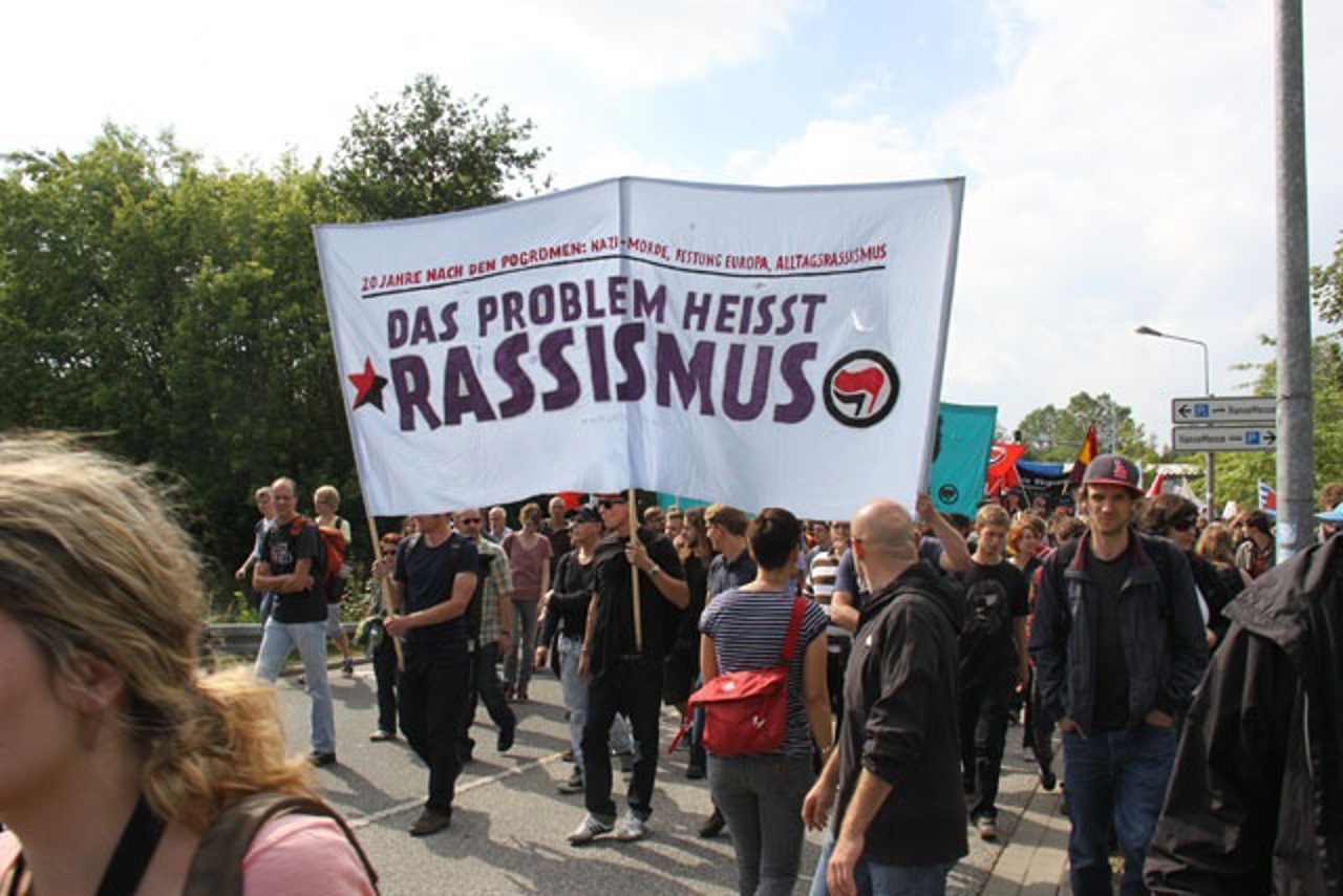 Das Problem heisst Rassismus - Demonstrationzug nach Lichtenhagen