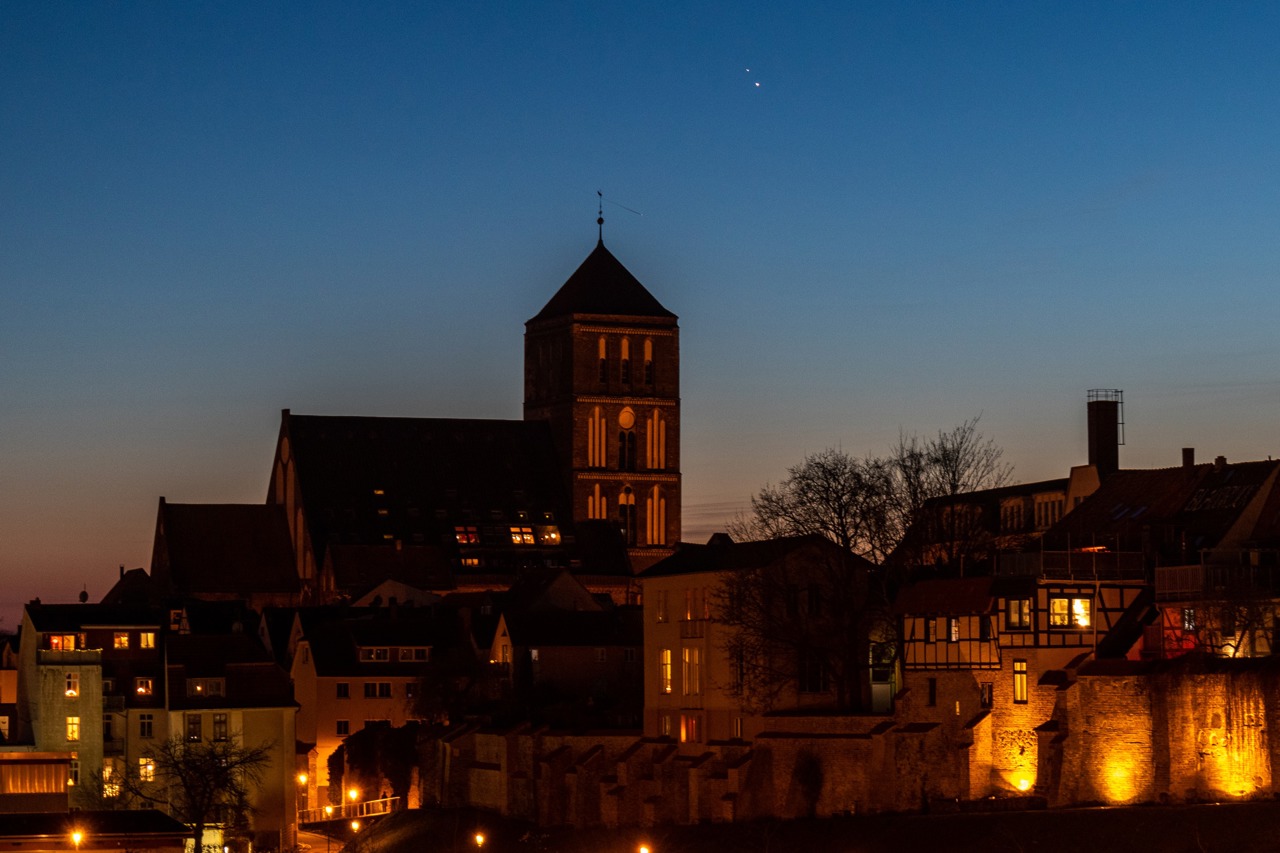 War es der Stern von Bethlehem? Jupiter und Saturn sind sich bereits sehr nah - Montag kommt es zur Großen Konjunktion