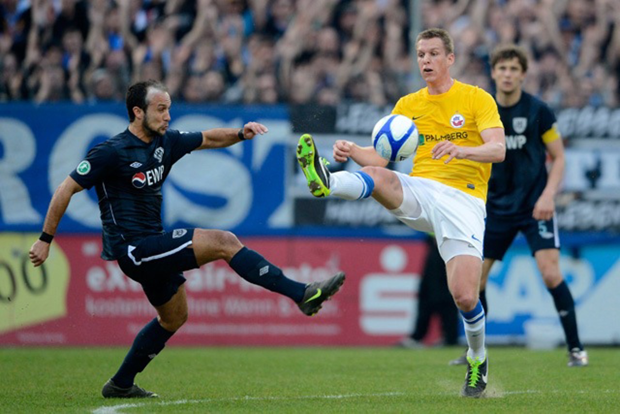 Johan Plat (Hansa Rostock) traf in der 21. Minute gegen Babelsberg nur die Latte
