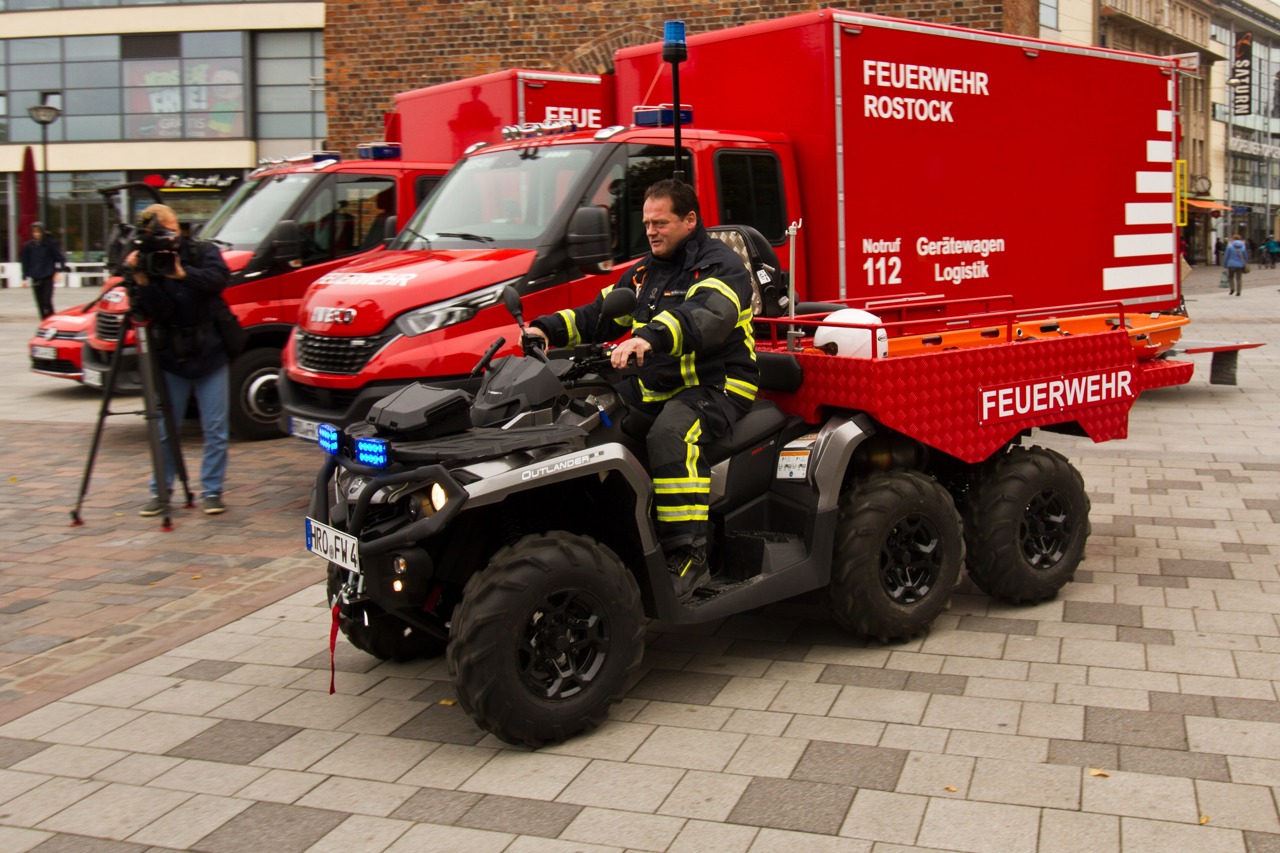 Das geländetaugliche All-Terrain-Vehicle (ATV) der Freiwilligen Feuerwehr Warnemünde soll am Strand und der Steilküste zum Einsatz kommen