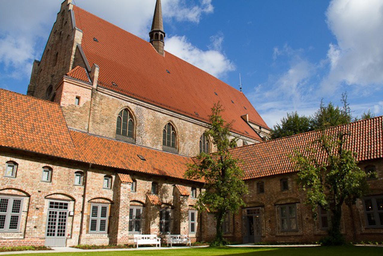 Auch der Innenhof des Klosters zum Heiligen Kreuz erstrahlt seit einigen Wochen wieder im neuen alten Glanz