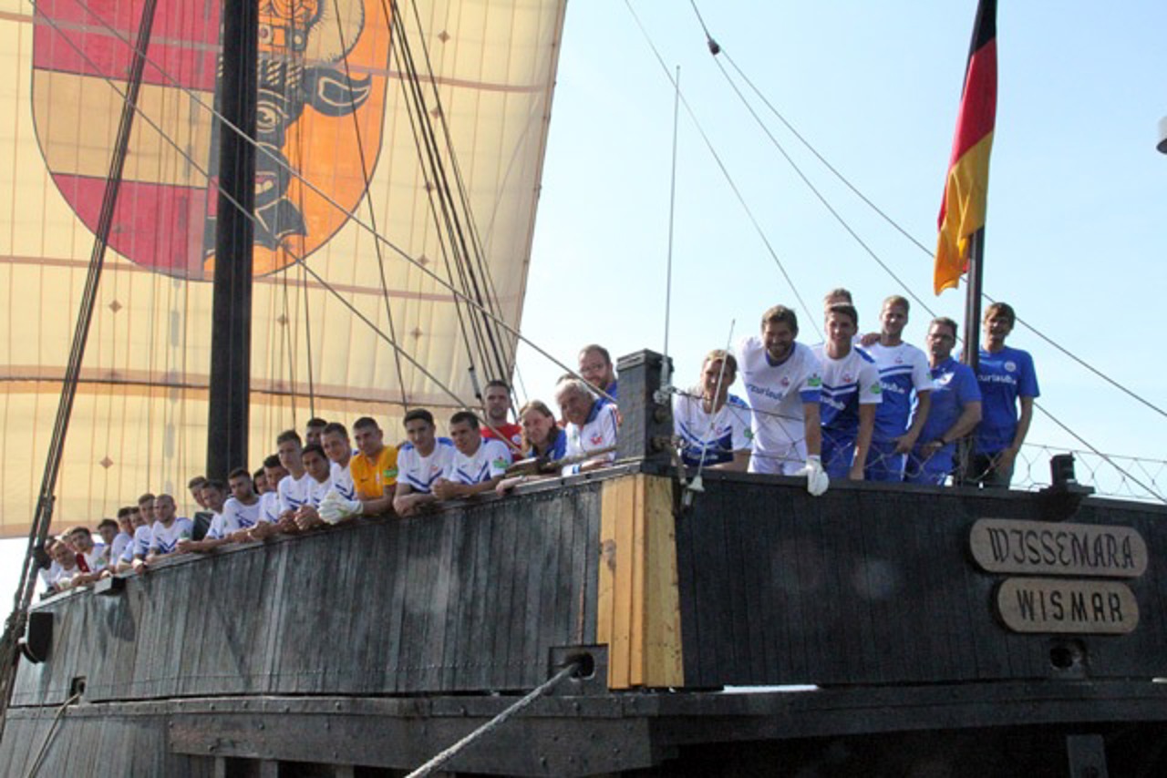 Hansa Rostock - Fotoshooting auf der Poeler Kogge „Wissemara“