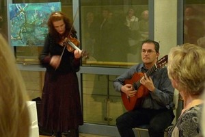 Musikalische Begleitung bei der Ausstellungseröffnung