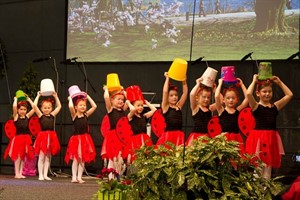 Tänzer der Ballettschule Marquardt auf der OstseeMesse