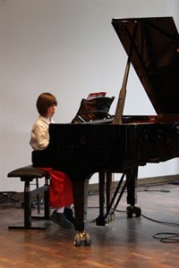 Clara Tschullik Clara Tschullik