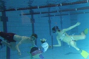 Unterwasserfotografie in der Neptun Schwimmhalle Unterwasserfotografie in der Neptun Schwimmhalle