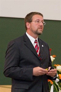 Professor Udo Kragl