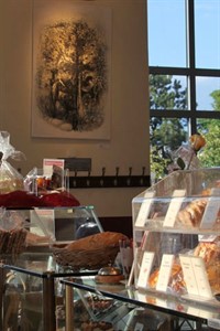 Kunst und Kuchen im Café Röntgen