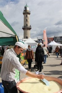 Schaukäserei beim Bio Erleben Tag Schaukäserei beim Bio Erleben Tag