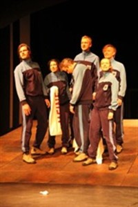 Martin Doering, Anna Tarkhanova, Björn-Ole Blunck, Tino Kühn, Torsten Flassig und Lysann Schlaefke in „Die Räuber“