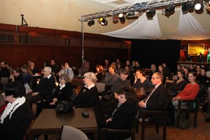 Publikum der Lesung im Peter-Weiss-Haus