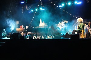 Bühnenaufbau bei Rainald und seinem Orchester Bühnenaufbau bei Rainald und seinem Orchester